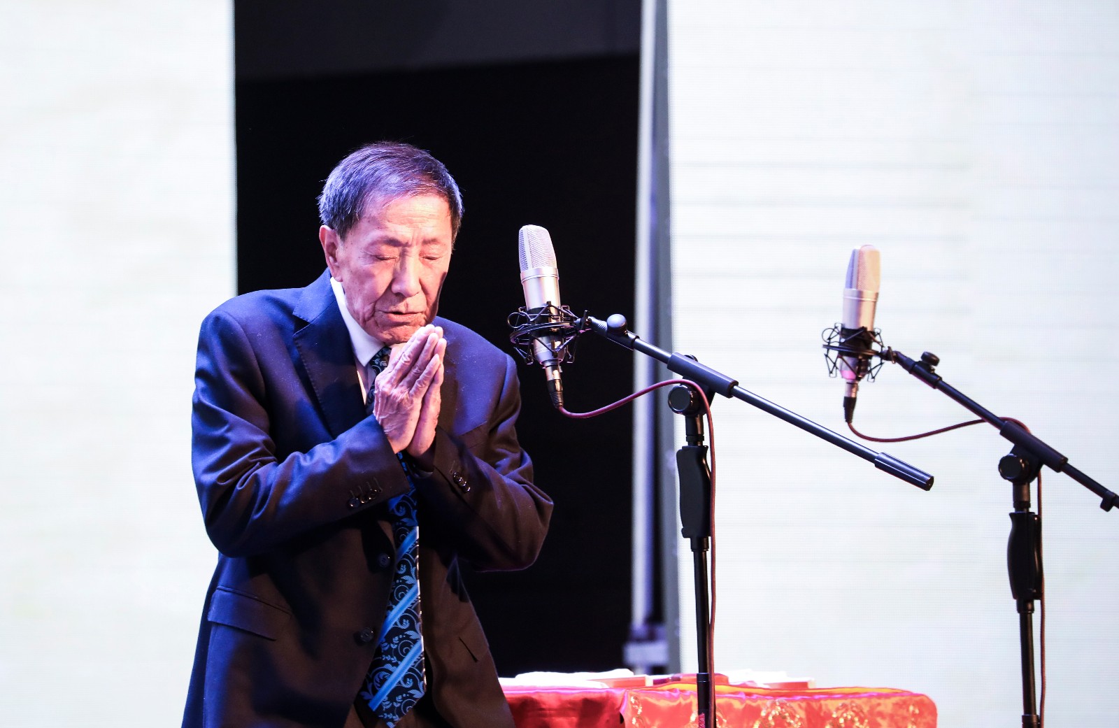 杨振华 档案图片