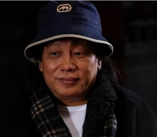 梁小龙 档案图片