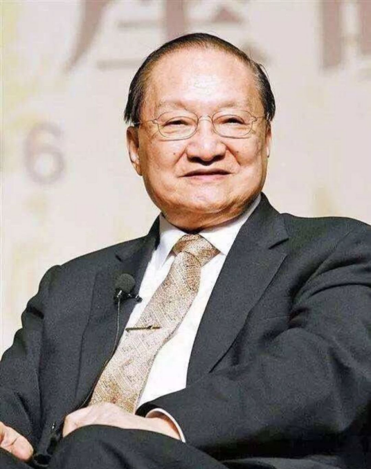 金庸 档案图片